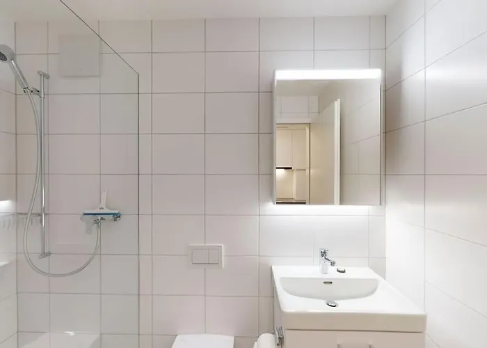 Modern - Sun 5 Zürih