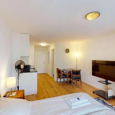 Modern - Sun 5 Apartment *