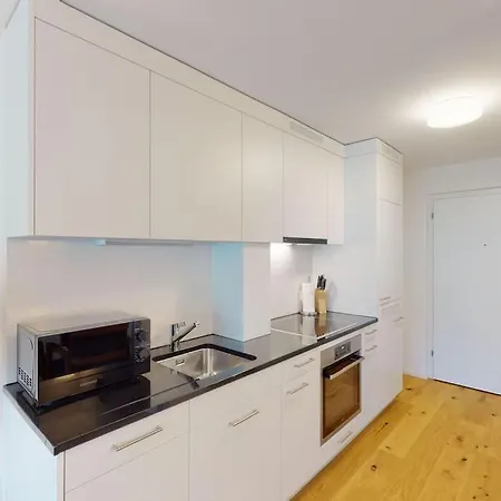 Modern - Sun 5 Apartment
